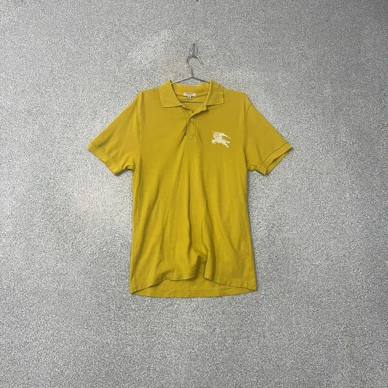 Burberry Big Logo Mustard Short Sleeve Karati M