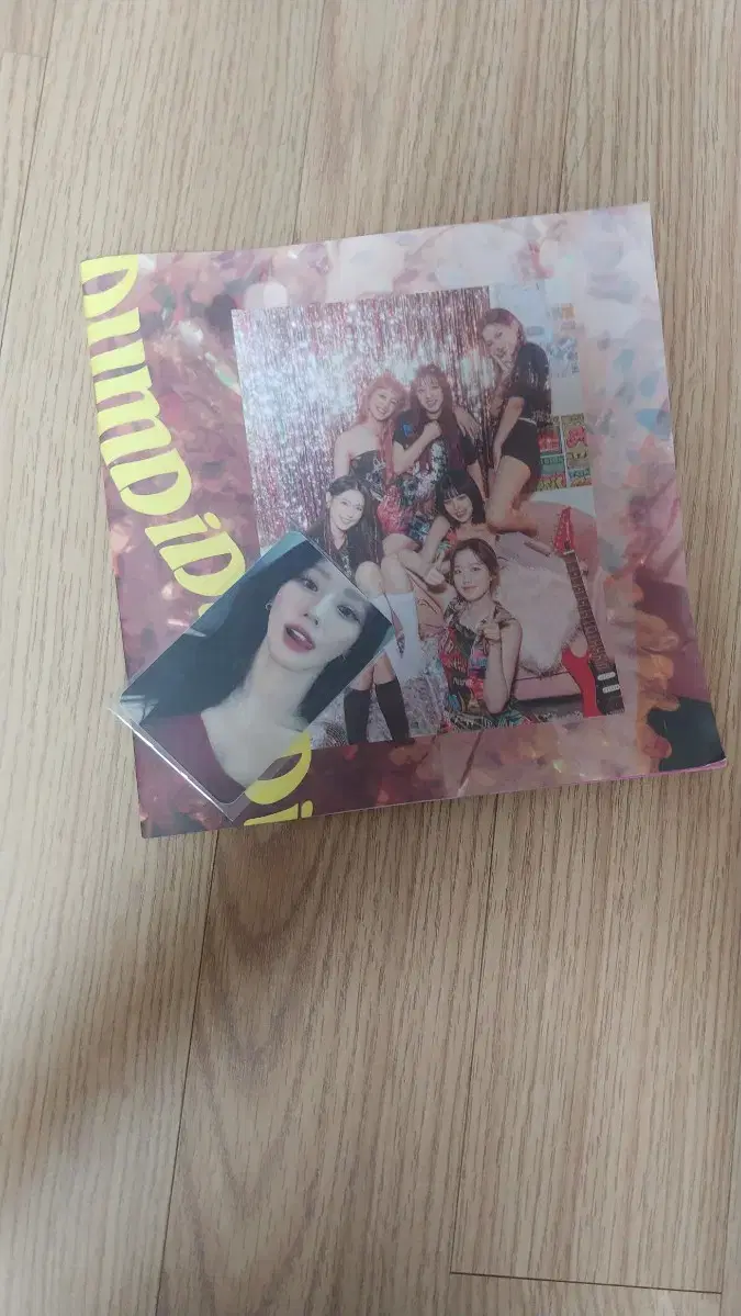 Girls gidle photobook + miyeon photocard