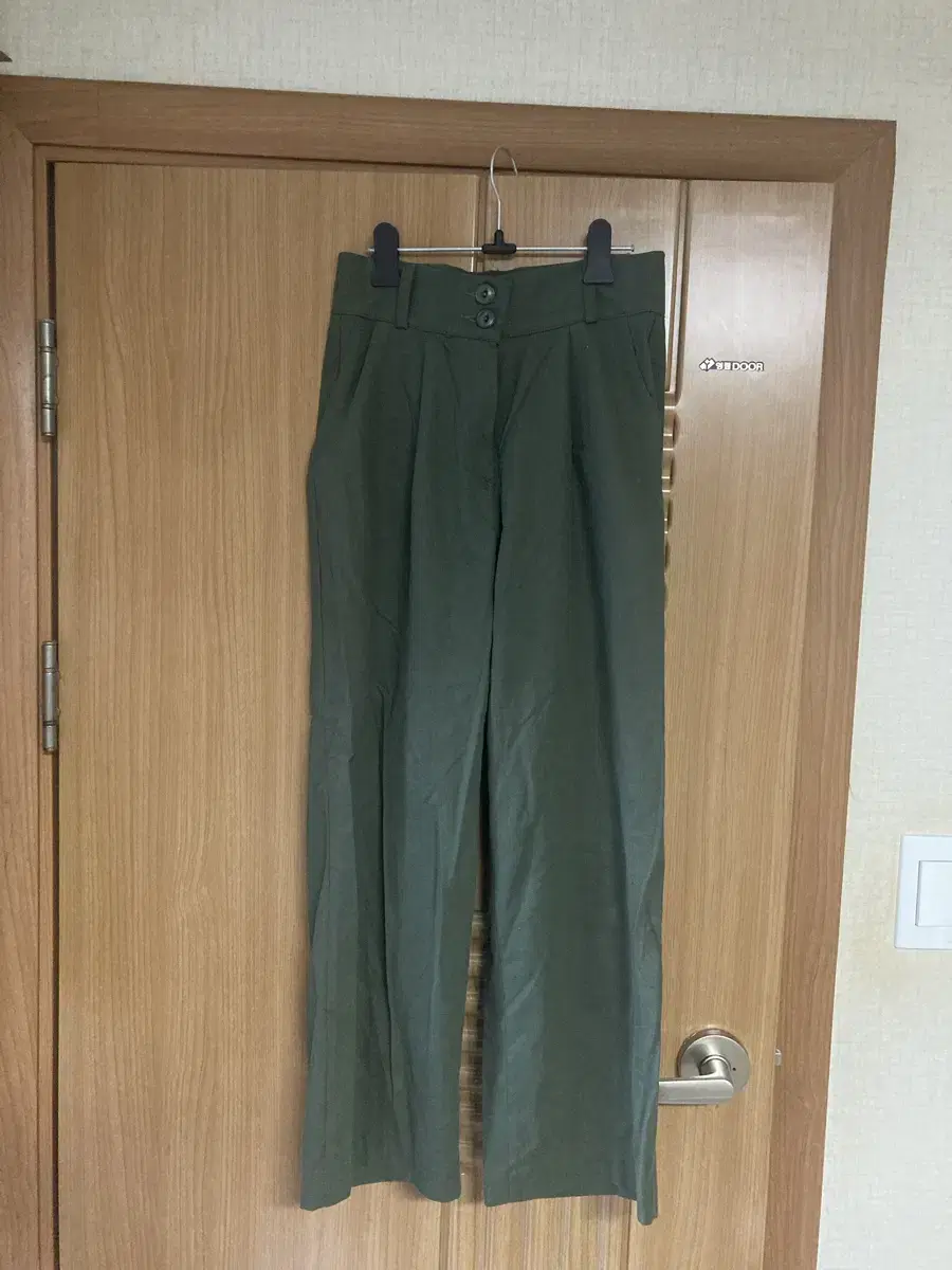 Pin Tuck Wide Pants New Award