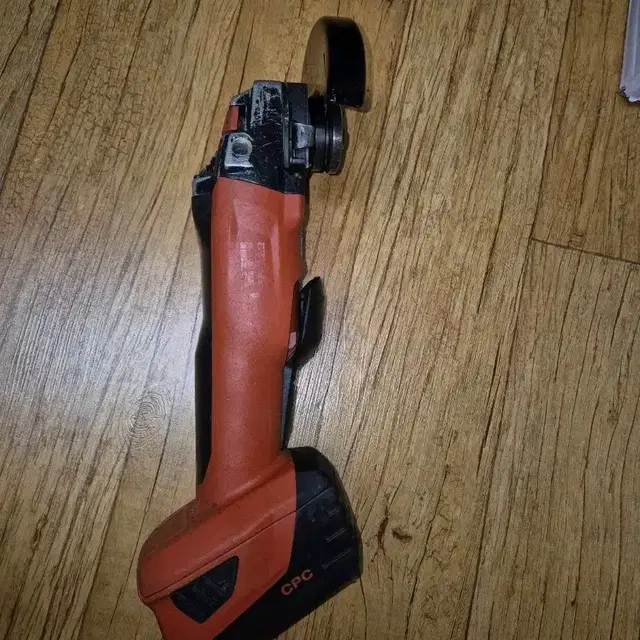 힐티5인치그라인더HILTI AG125-A22 배터리포함