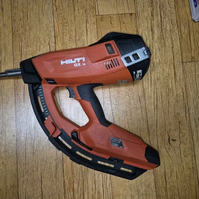 힐티 HILTI 신형타정기 GX3 입니다