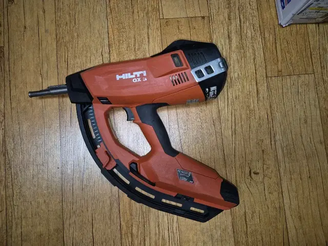 힐티 HILTI 신형타정기 GX3 입니다