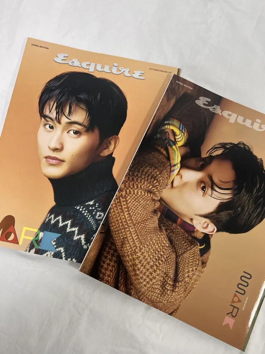 Esquire mark Mark on the cover of the magazine's October issue bulk photocard Type AB