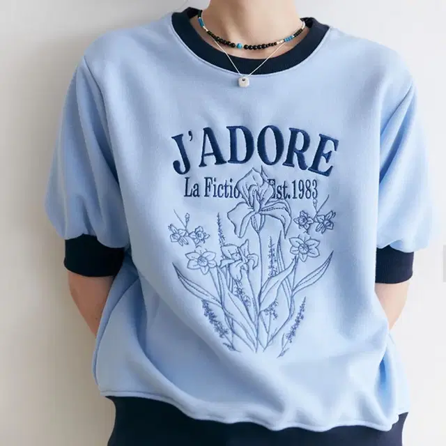 라티젠 L2 FLOWER SWEATSHIRT BLACK SKY BLUE