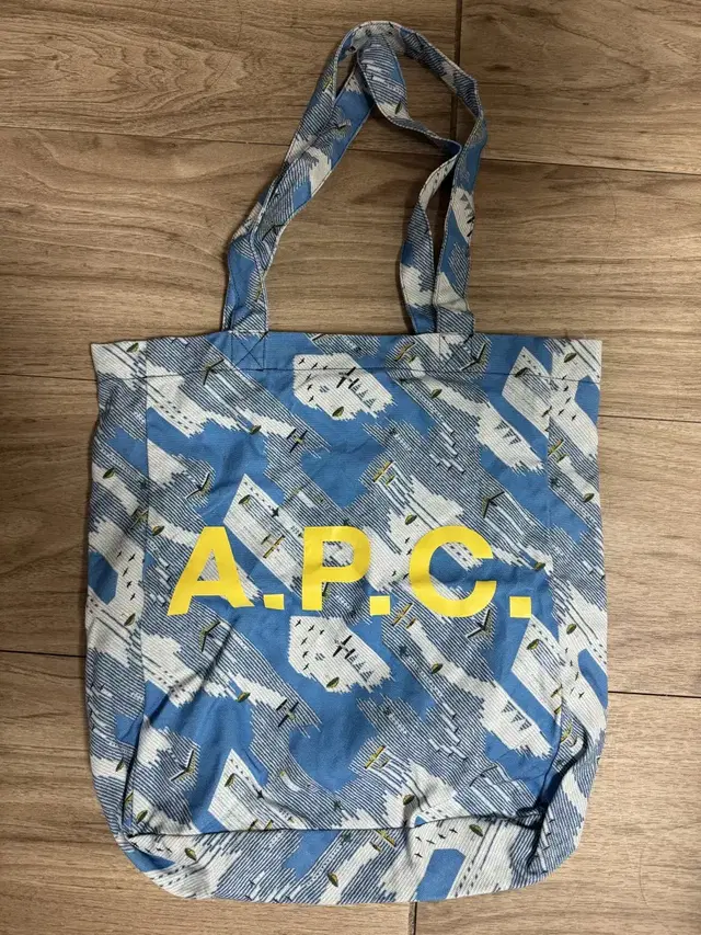 A.P.C 아페쎄 에코백 팝니다