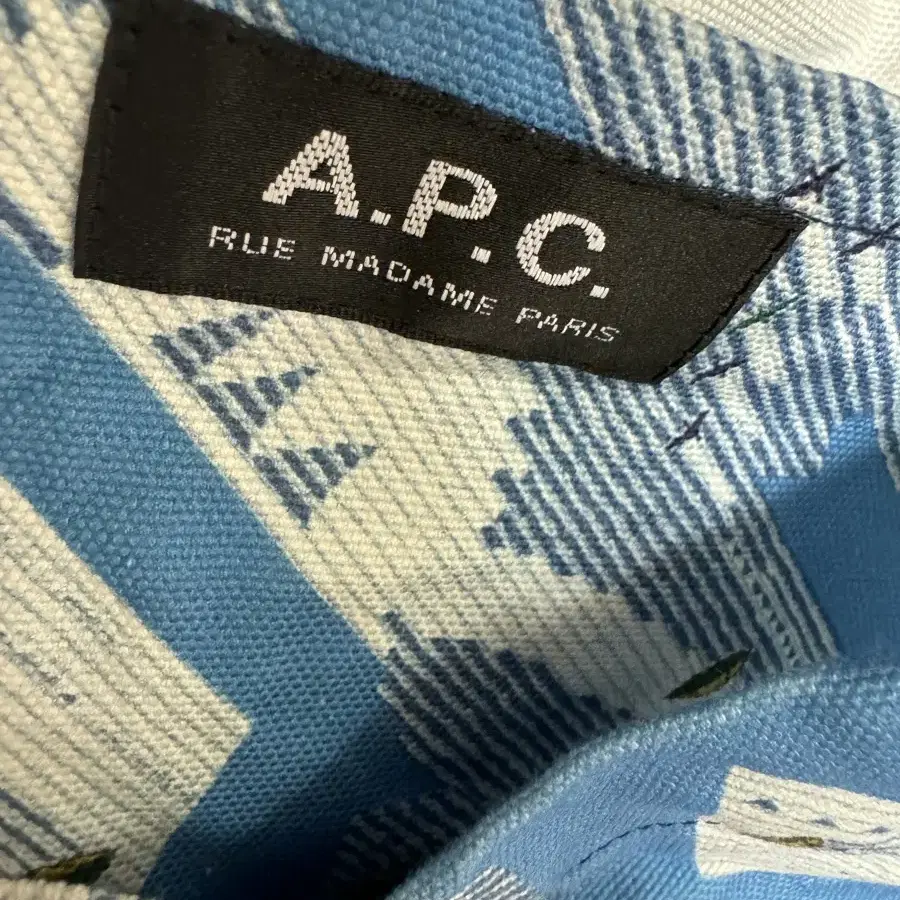 A.P.C 아페쎄 에코백 팝니다