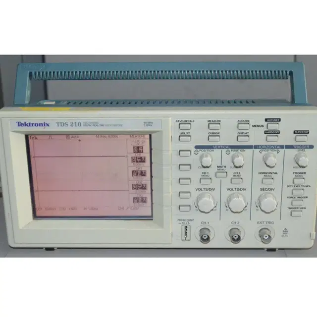 Tektronix TDS210 Digital scope #1