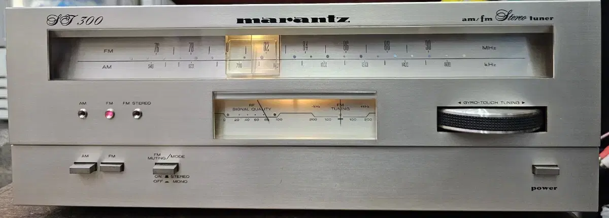 마란츠 튜너 300