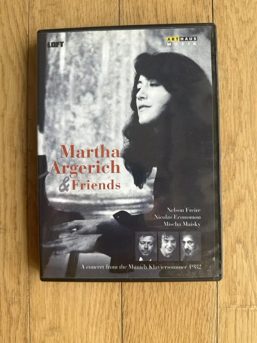 Import] Marta Argerich and Friends (Schumann Debussy Ravel Mozart: Two Hands