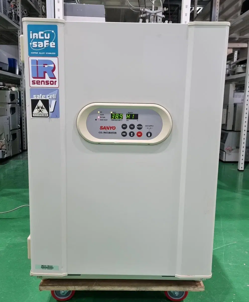 SANYO IMCO-18AIC CO2인큐베이터 170리터.