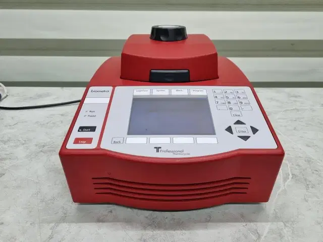 Biometra Tprofessional  열순환기 PCR.