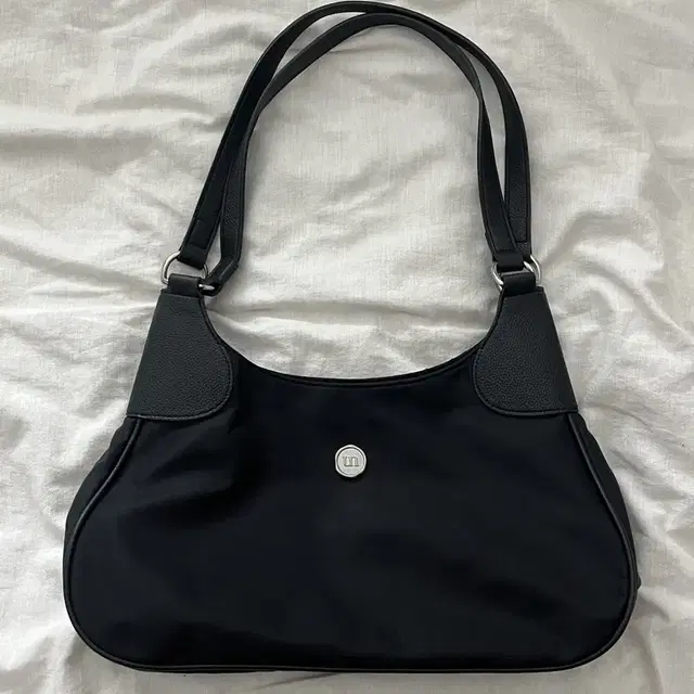 언타이디 플레어백 untidy flare bag