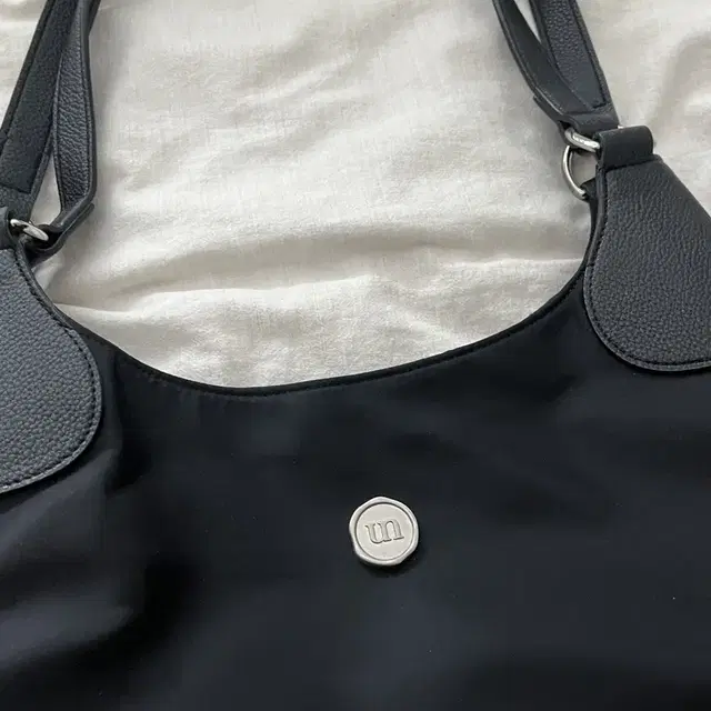 언타이디 플레어백 untidy flare bag