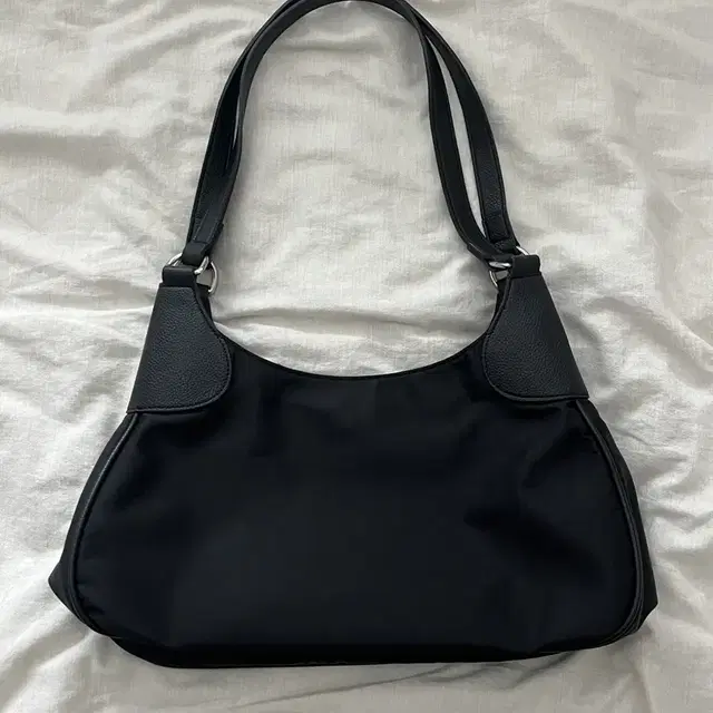 언타이디 플레어백 untidy flare bag