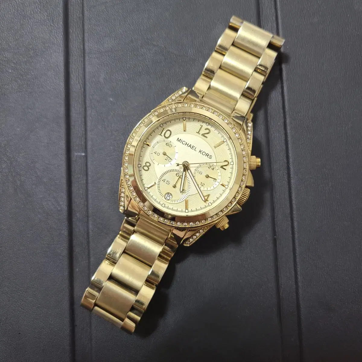 마이클코어스 MICHAEL KORS MK5166모델 시계 판매합니다