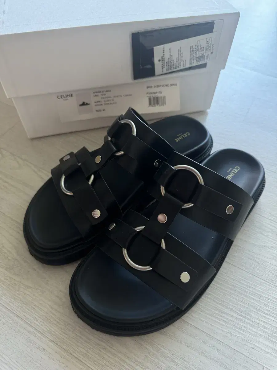 Seline 353913778C 38NO Tippi Bezetal calfskin sandals slides