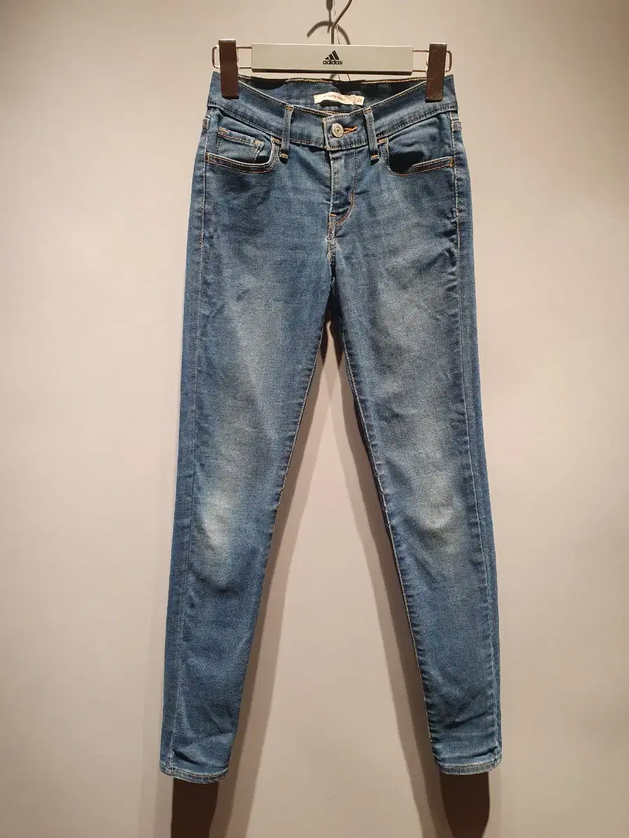 [FREE SHIPPING] Levi's Women's 710 Super Skinny 25" Jeans Denim Pants