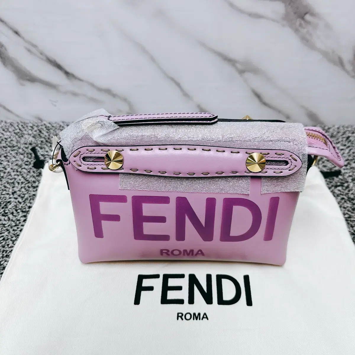 (정품/새상품) FENDI 펜디 여성 바이더웨이 미니 라이트퍼플 숄더백