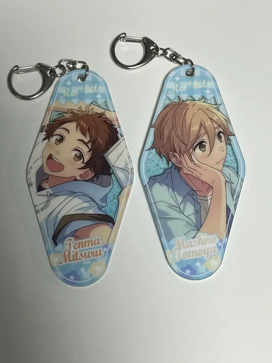 Angsta Encounter Pola (Hajime, Tomoya), Flower Keyring (Mitsuru, Tomoya)