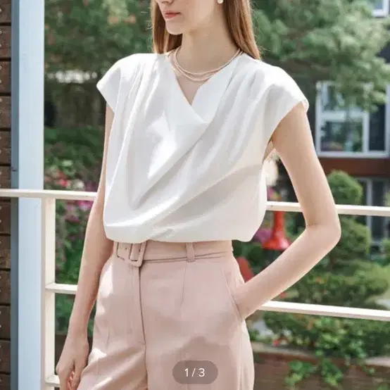 Sleeveless Draping Blouse 여름블라우스