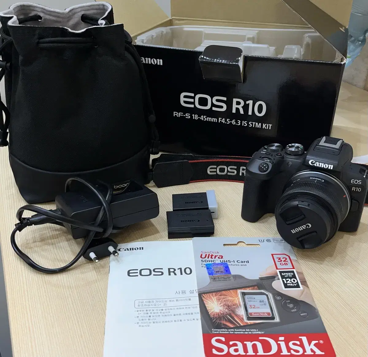 캐논 EOS R10 18-45 mm kit DSLR 카메라 팝니다