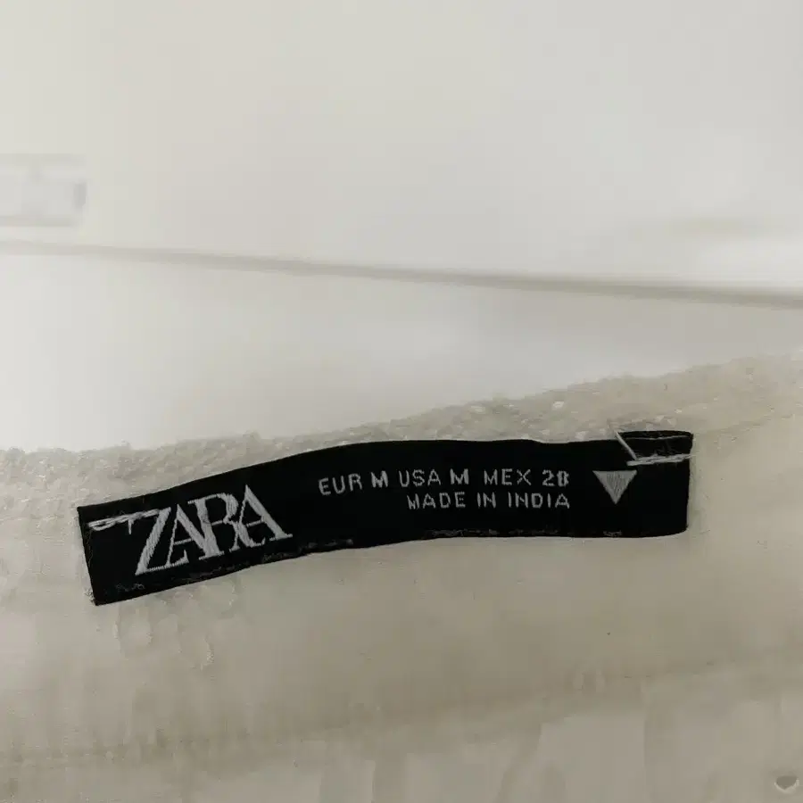 ZARA 흰색 뷔스티에 + 아이스블루 핫청팬츠