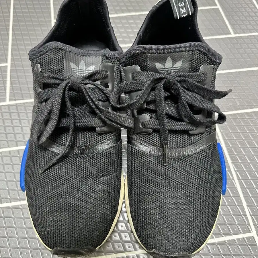 아디다스 NMD R1 코어 블랙 메쉬 도쿄 265