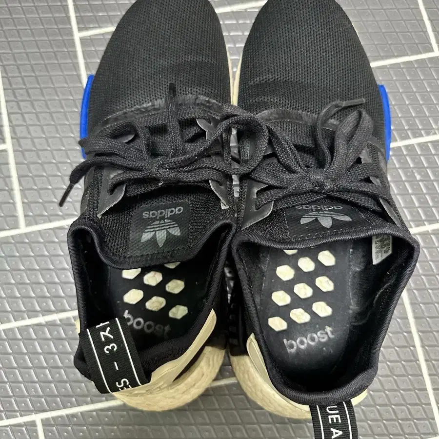 아디다스 NMD R1 코어 블랙 메쉬 도쿄 265