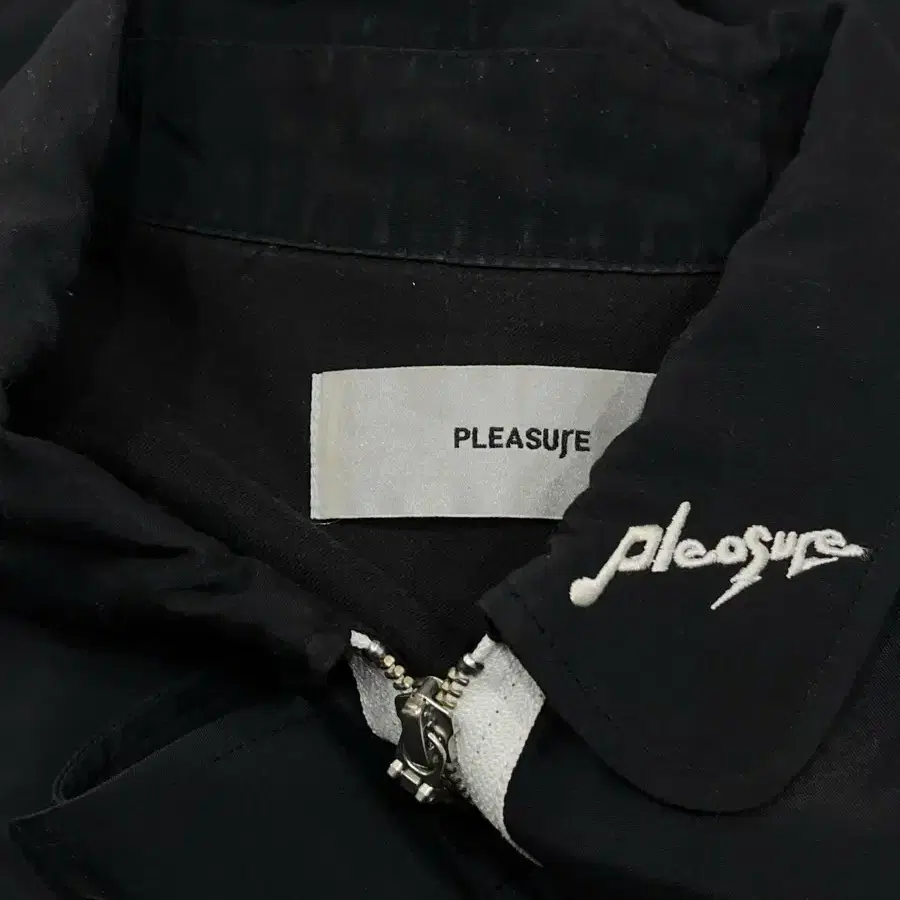 PLEASURE jacket