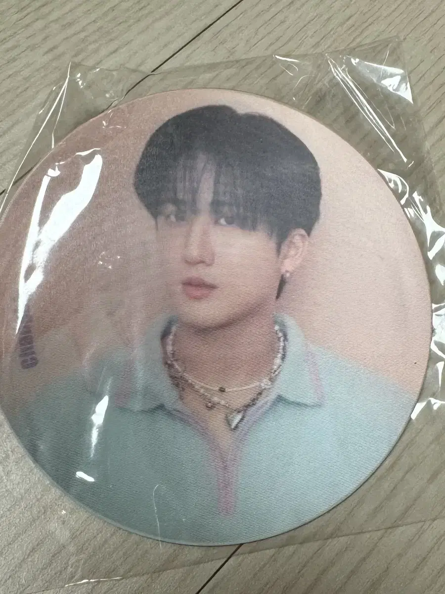 straykids changbin hologram badge japanseasons greetings pre-order benefit