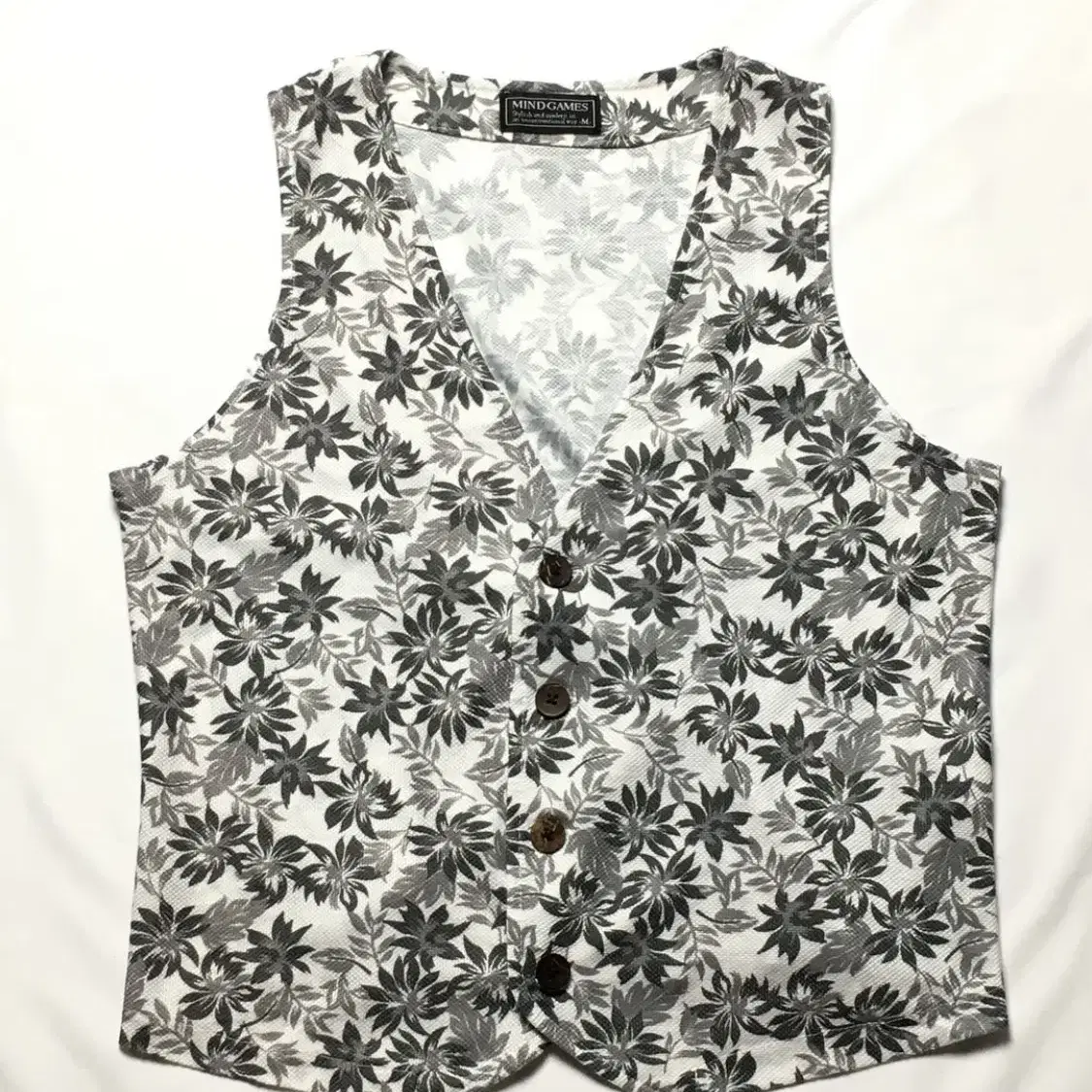 tropical leather wood botton vest