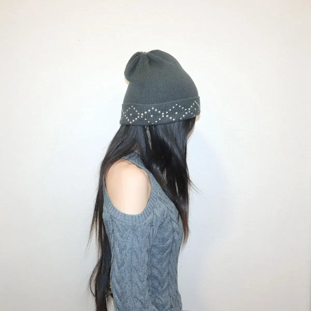 Vintage fairy stud beanie