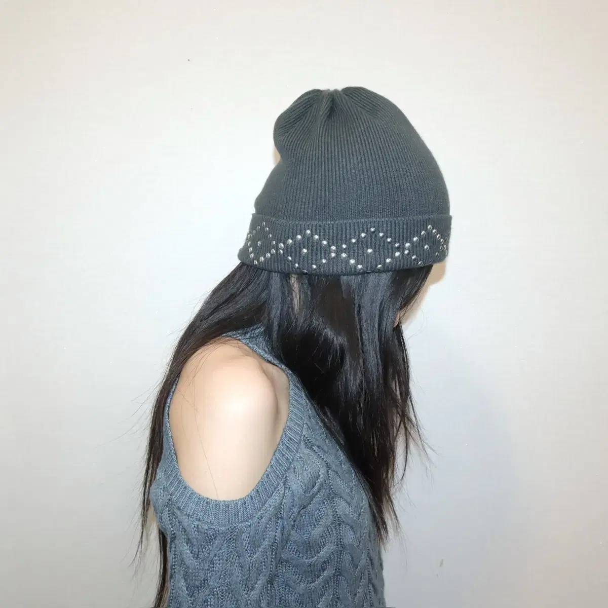 Vintage fairy stud beanie