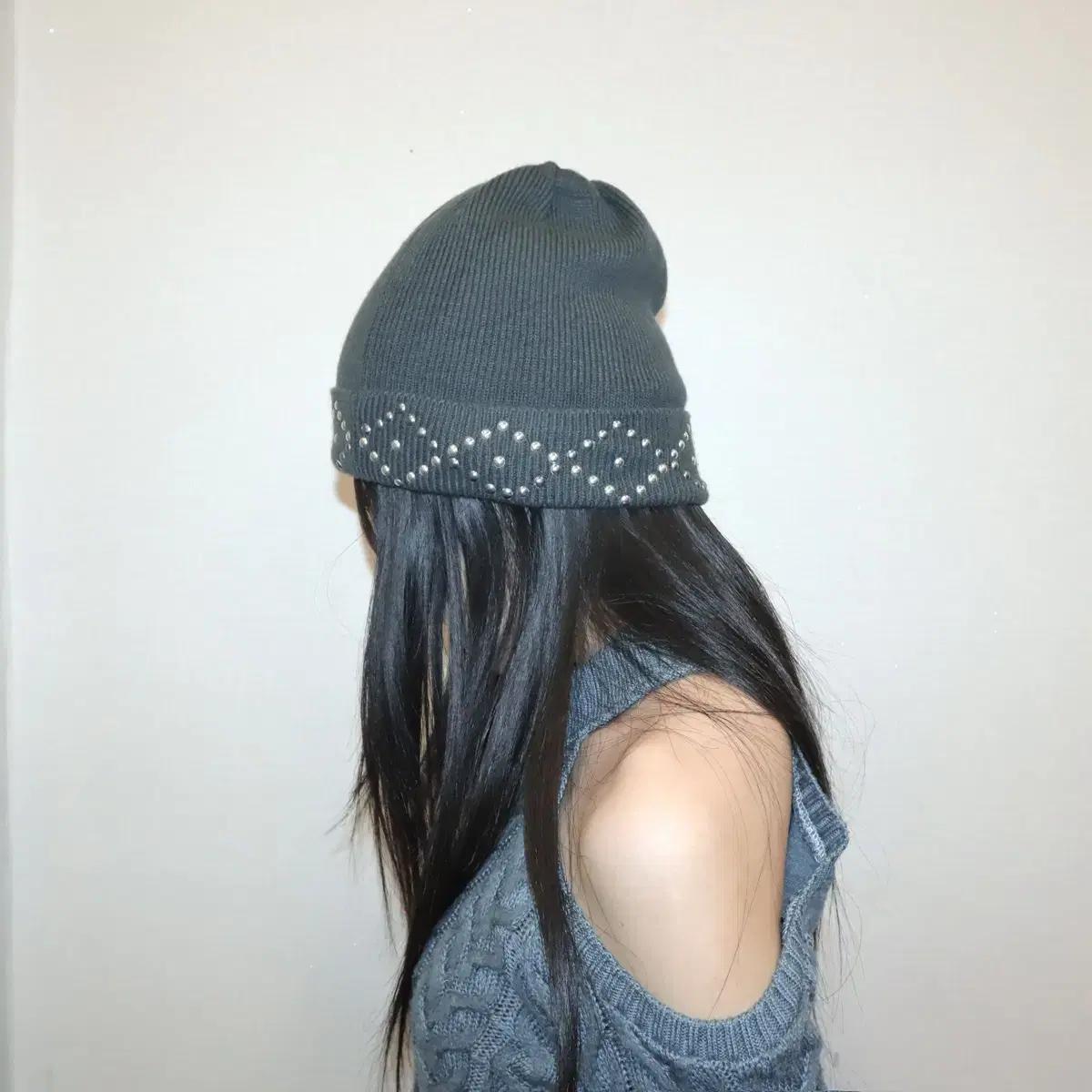 Vintage fairy stud beanie