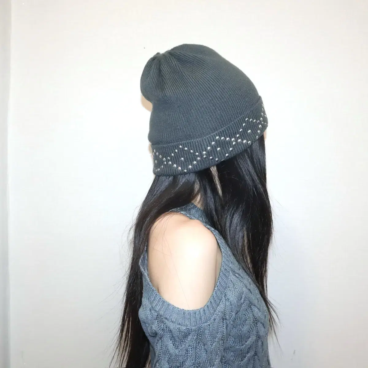 Vintage fairy stud beanie