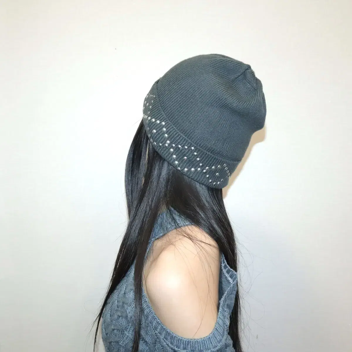 Vintage fairy stud beanie