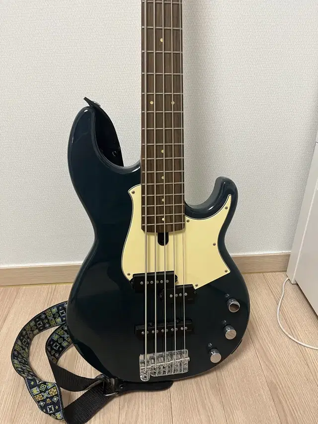 야마하 Yamaha BB435 TB 5현 베이스기타