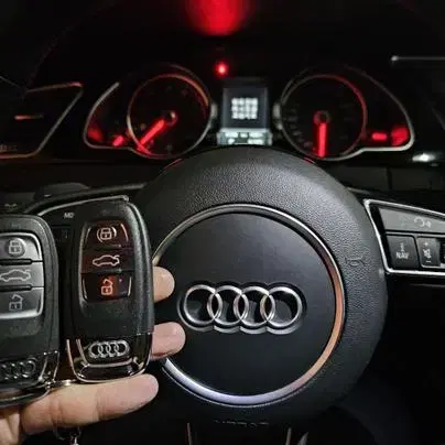 아우디 한밤중에 AUDI 스마트키 올키 분실시 긴급 당일 키복사 추가제작