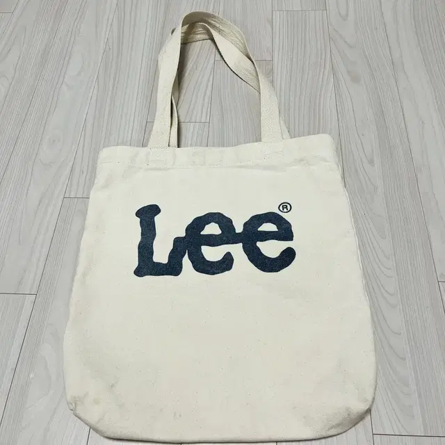 LEE 에코백