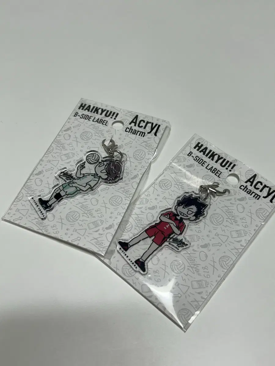 Haikyuu Oikawa, Kuroo Biside Acrylic Charms