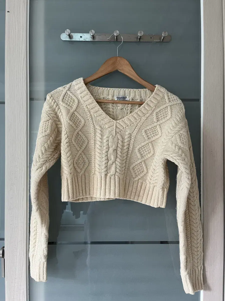 Vintage cable crop knit wool 100