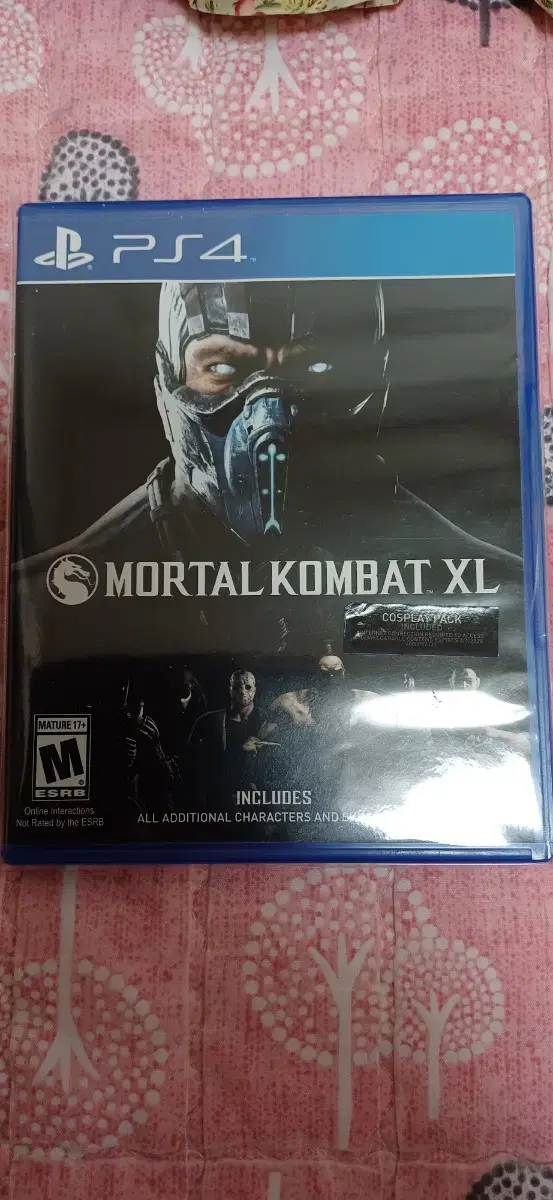 ps4 모탈컴뱃 xl 팝니다.