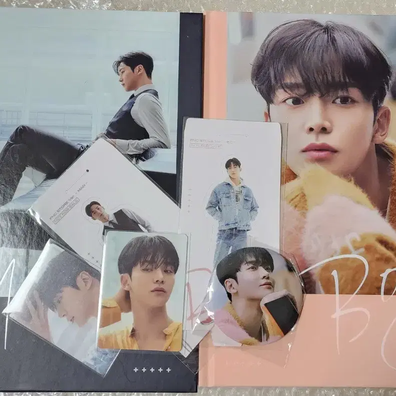 Rowoon 1st PHOTOBOOK -MAN&BOY+포카+손거울외