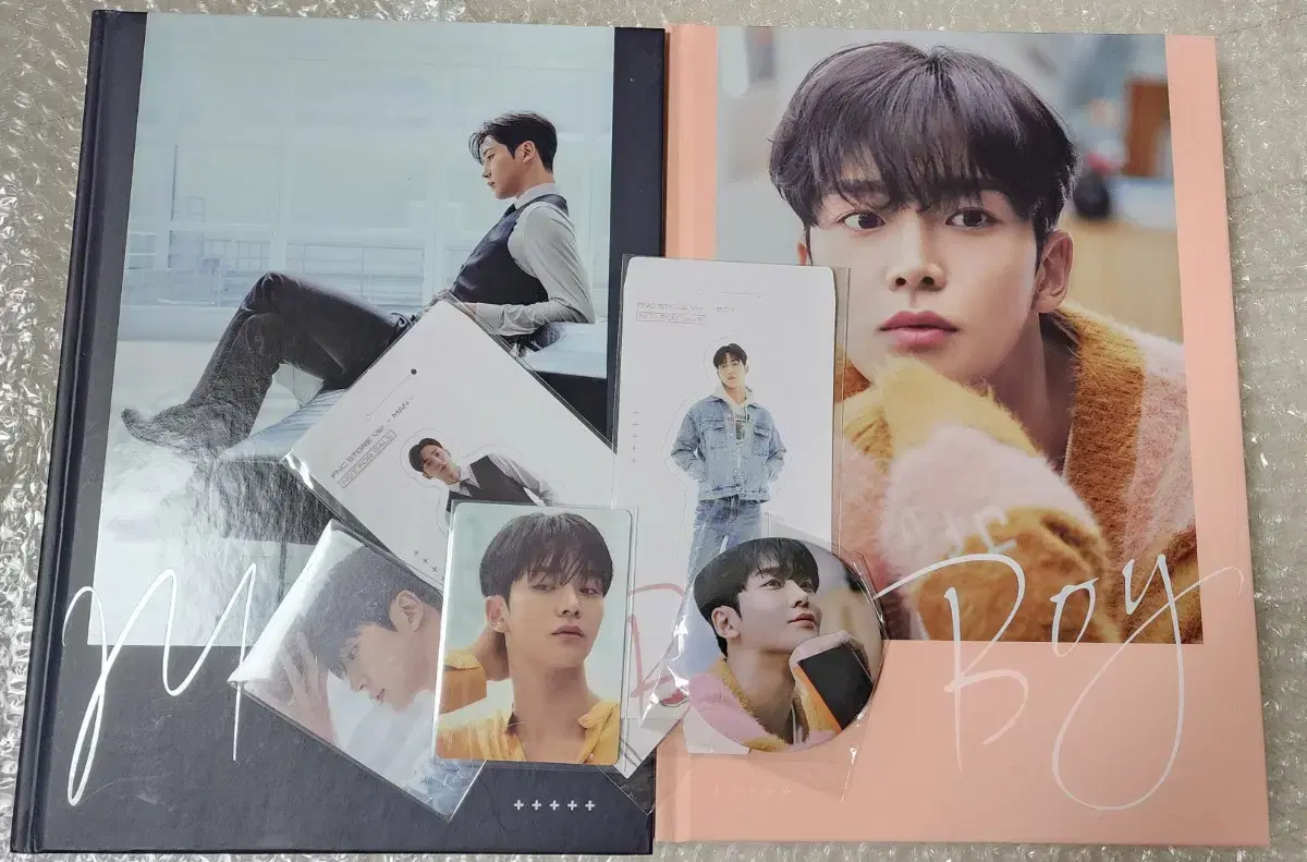 Rowoon 1st PHOTOBOOK -MAN&BOY+photocard+hand mirror, etc.