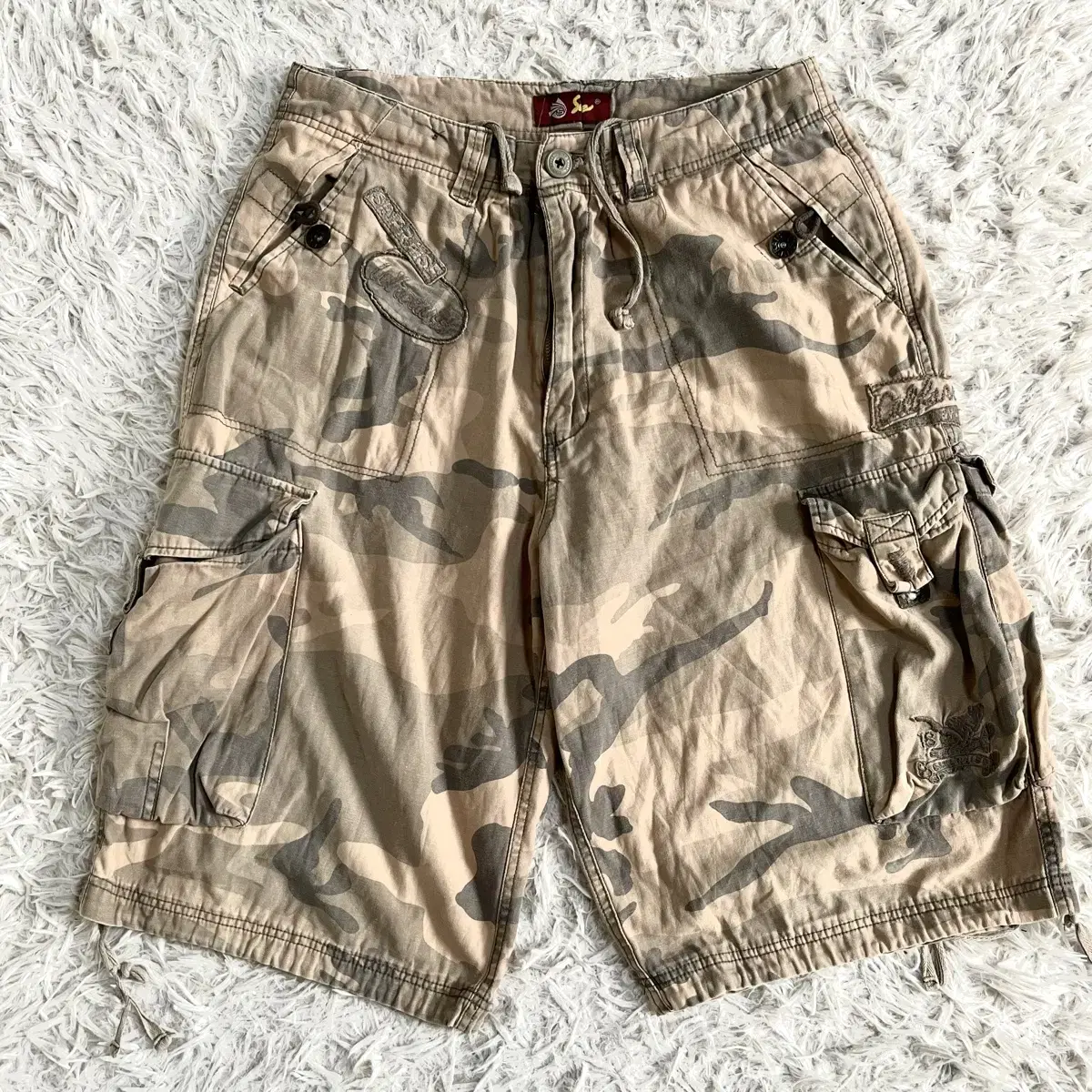 Colossal Vintage Y2K Military Wide Cargo Bermuda Shorts