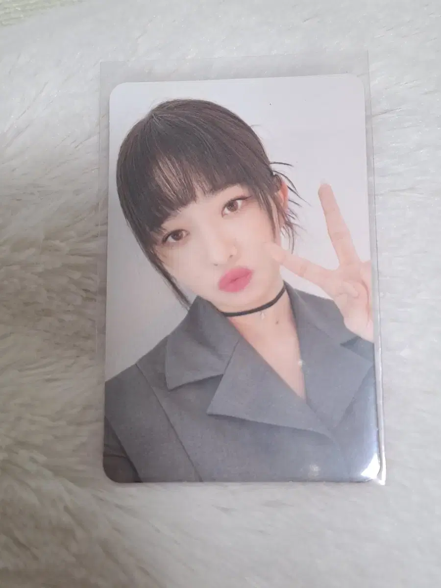 ive lay (eleven) photocard sells