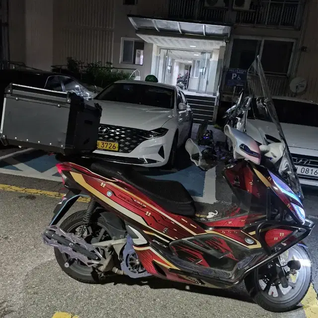 오토바이 20년식 pcx125(아이언맨 데칼)