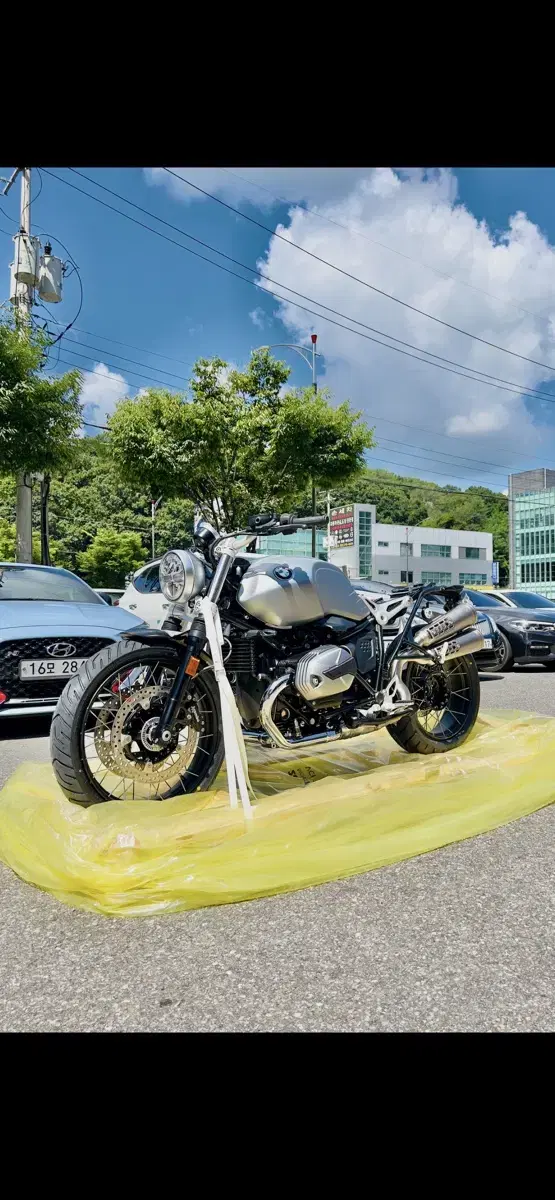 23년식 BMW R9T 스크램블러 신차급 판매(2026년 8월 워런티)