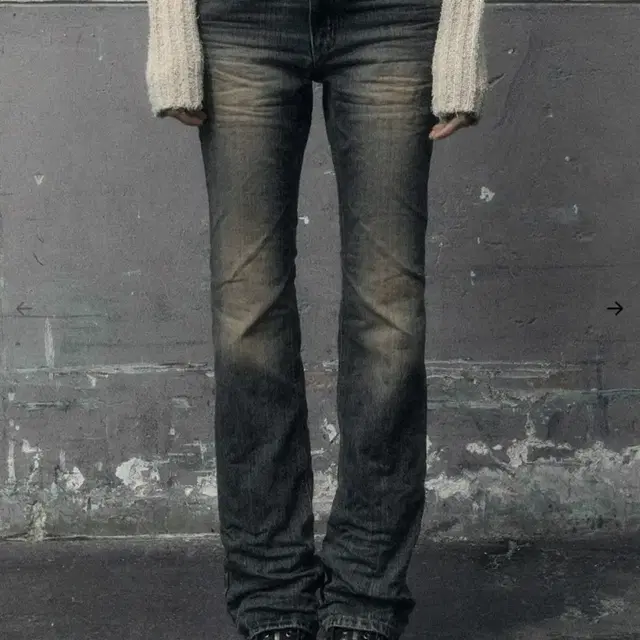 보헤미안서울  SAND BLUE EMBO WASHED BOOTCUT