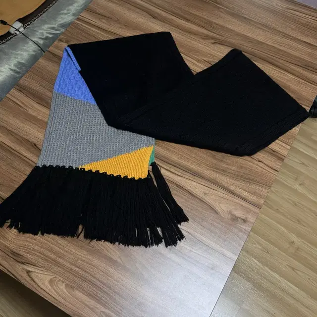 아더에러X자라 Scarf Black